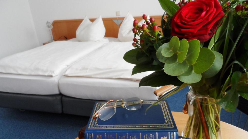 Hotel Am Weyerhof Керпен Стая снимка